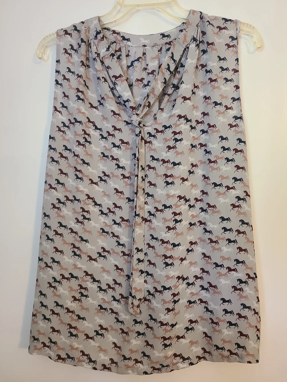 LOFT Outlet Sleeveless Horse Print Pleated Blouse Classic Equestrian Preppy M